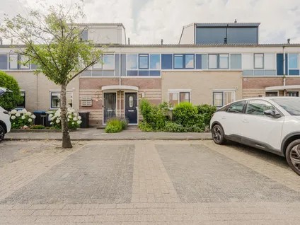 Terraced house for sale: Etty Hillesumstraat 13, Maaswijk-Zuidwest Spijkenisse