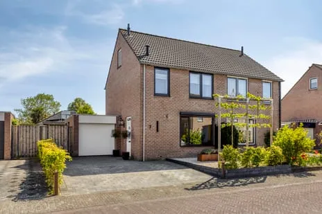 Twee-onder-één-kap te koop: Etty Hillesumlaan 7, Oostmolenpark Kloetinge (Gem. Goes)