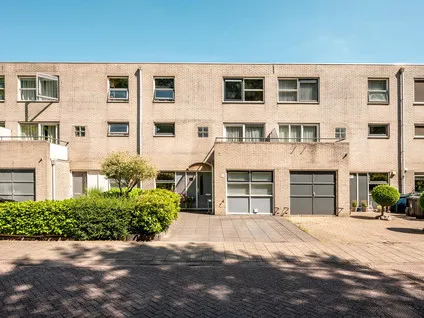 Tussenwoning te koop: Euphoniumweg 8, Muziekwijk N.-Noordwest Almere