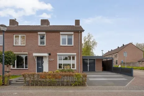 Twee-onder-één-kap te koop: Europalaan 128A, Nuenen-Zuid Nuenen
