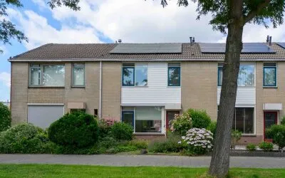Tussenwoning te koop: Europalaan 3, Emmeloord-Espelervaart-Rivierenbuurt Emmeloord