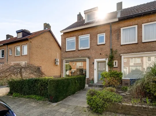 Hoekwoning te koop: Europalaan 9, Scharn Maastricht