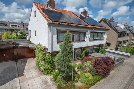 Terraced house for sale: Europasingel 32, Dorp Bergschenhoek Bergschenhoek