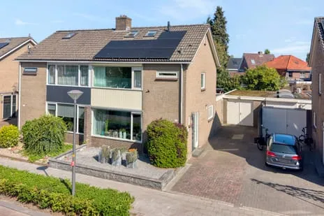Twee-onder-één-kap te koop: Europastraat 105, 't Wensink Noord Borne