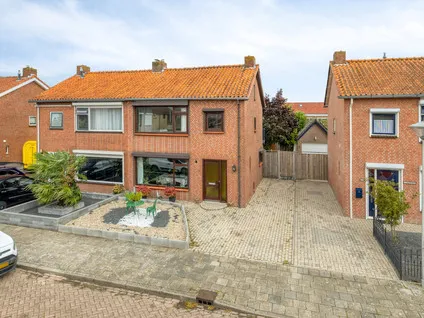 Koopwoning: Europastraat 31 in Dinteloord - €309.000 - 99m²