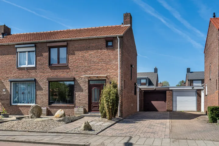 Twee-onder-één-kap te koop: Europaweg-Zuid 134, Waubach Landgraaf