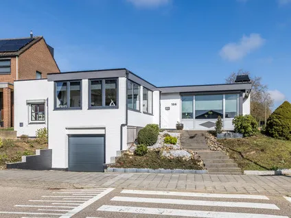 Vrijstaande woning te koop: Europaweg-Zuid 196, Groenstraat Landgraaf