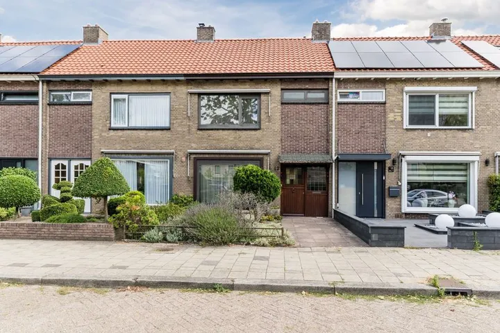Tussenwoning te koop: Everjachtstraat 25, Jagersbuurt West Tilburg