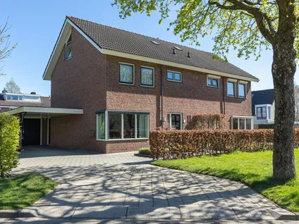 Twee-onder-één-kap te koop: Evert Heusinkveldstraat 1, Broekdijk Lichtenvoorde
