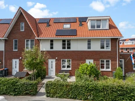 Terraced house for sale: Evertsenstraat 76, Kruiskamp-Noord Amersfoort