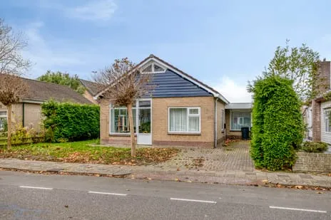 Vrijstaande woning te koop: F. Domela Nieuwenhuisstraat 34, Oosterpark Harlingen