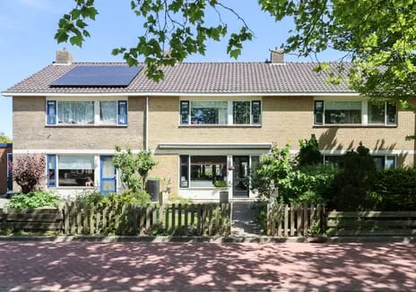 Tussenwoning te koop: F. Domela Nieuwenhuisstraat 75, Oosterpark Harlingen