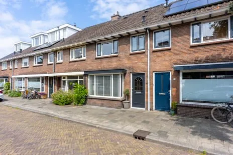 Tussenwoning te koop: F. Koolhovenstraat 10, Prins Bernhardplein en omgeving Utrecht
