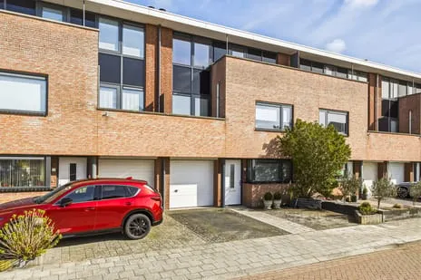 Tussenwoning te koop: F. Leenhoutsstraat 1A, Molenweg e.o. Oost-Souburg