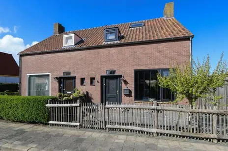 Twee-onder-één-kap te koop: F v Eijkstraat 3, Rockanje Rockanje