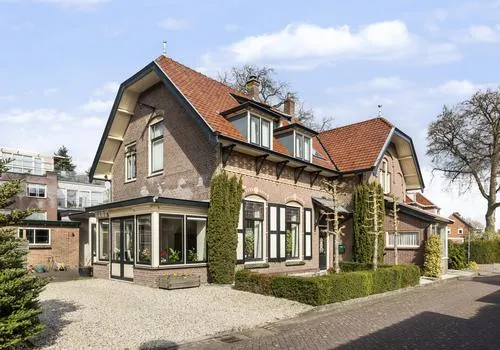 Vrijstaande woning te koop: Faas Eliaslaan 8, Centrum Baarn