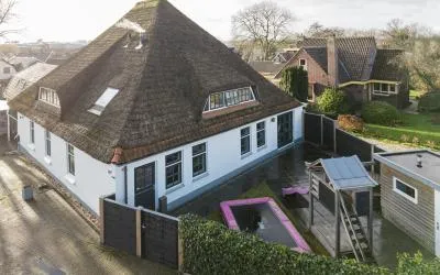 Twee-onder-één-kap te koop: Fabrieksstraat 16A, Warmenhuizen-Centrum Warmenhuizen