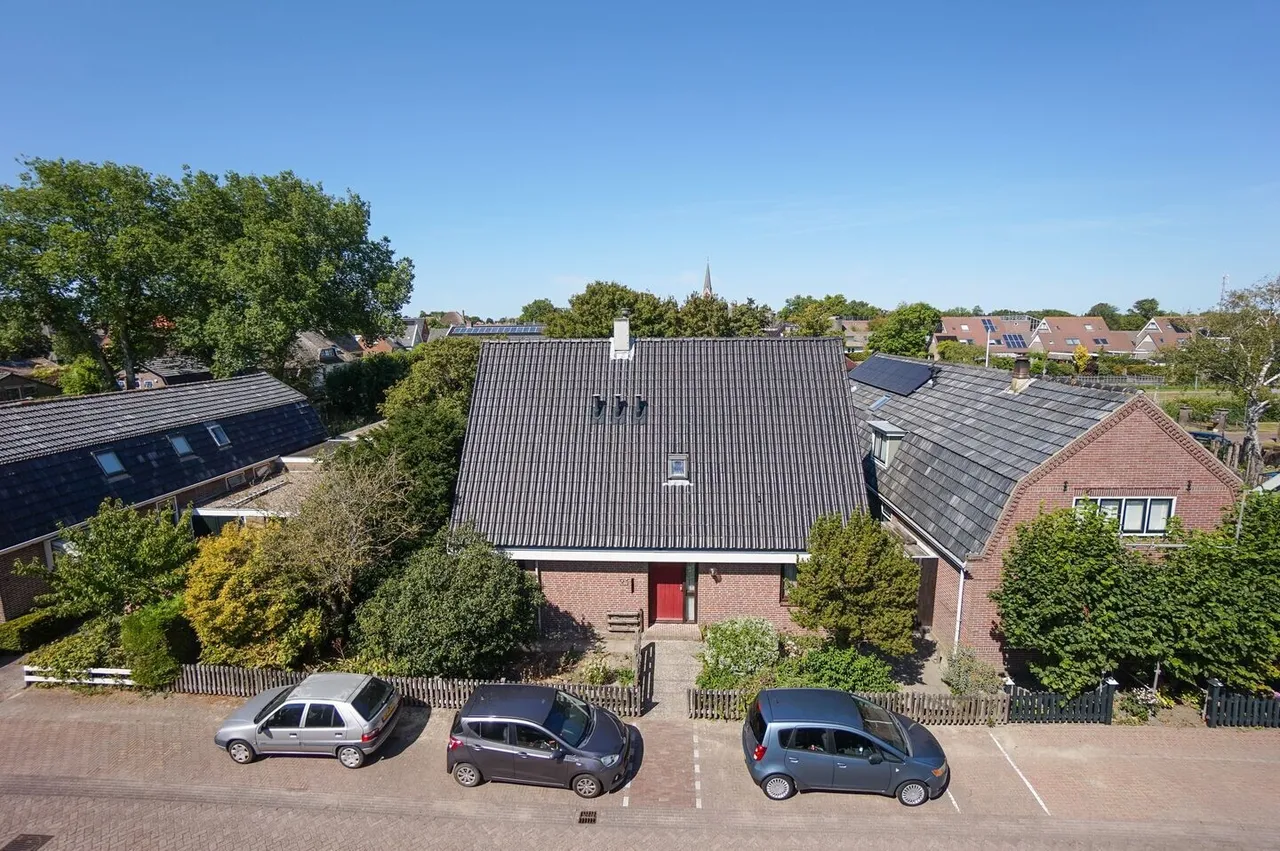 Twee-onder-één-kap te koop: Fabrieksstraat 23, Warmenhuizen