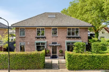 Twee-onder-één-kap te koop: Fabriekstraat 16, Brinkhorst Apeldoorn