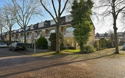 Hoekwoning te huur: Fabritiuslaan 4, Wassenaar