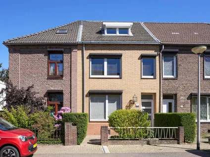 Tussenwoning te koop: Fabritiusstraat 23, Holz Kerkrade
