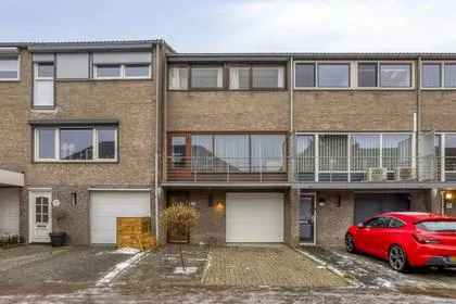 Tussenwoning te koop: Fabritiusstraat 24, Holz Kerkrade