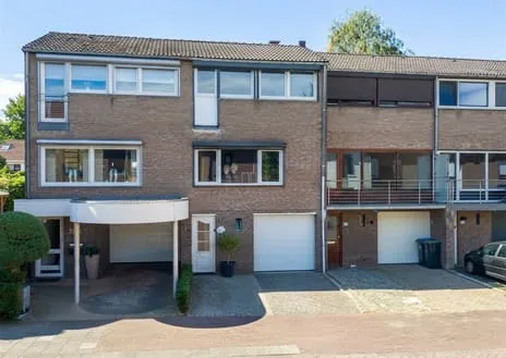 Terraced house for sale: Fabritiusstraat 26, Holz Kerkrade