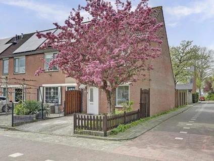 Hoekwoning te koop: Fagotstraat 39, Vogelenzang-Noord Spijkenisse