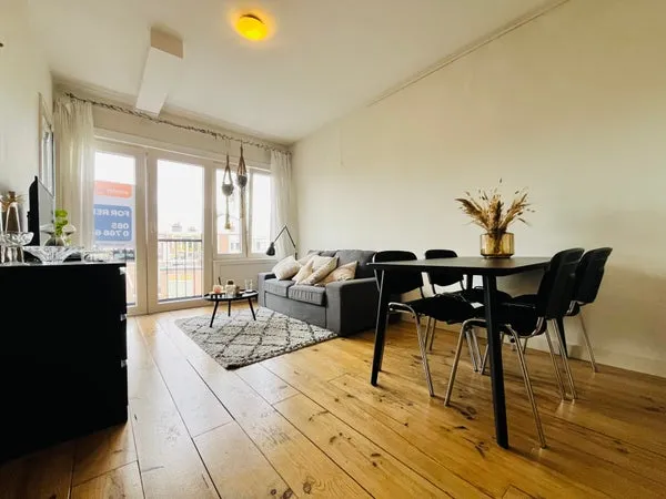 Studio te huur: Fahrenheitstraat 224B, Valkenboskwartier 'S-Gravenhage