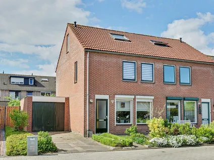 Twee-onder-één-kap te koop: Fahrenheitstraat 30, Kruiningen - Zandweg Kruiningen