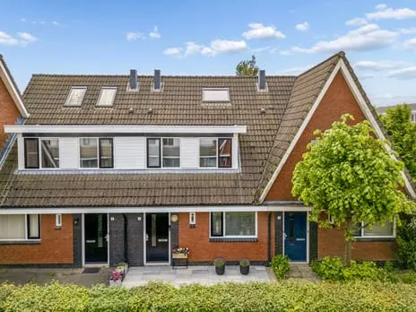 Tussenwoning te koop: Fakkelgras 3, Grassen Houten