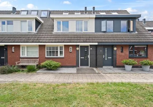 Tussenwoning te koop: Fakkelgras 9, Grassen Houten