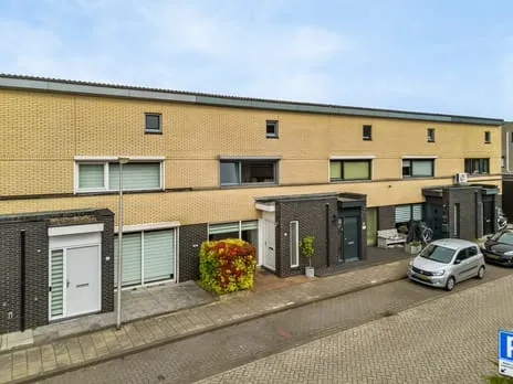 Tussenwoning te koop: Falconstraat 10, Amerika Purmerend