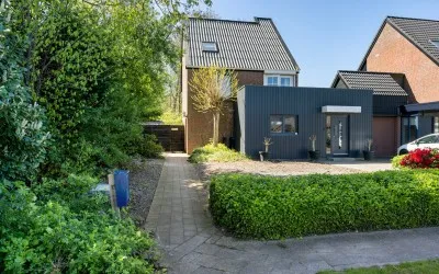 Twee-onder-één-kap te koop: Fam. Levitusstraat 1, Muntendam-west Muntendam
