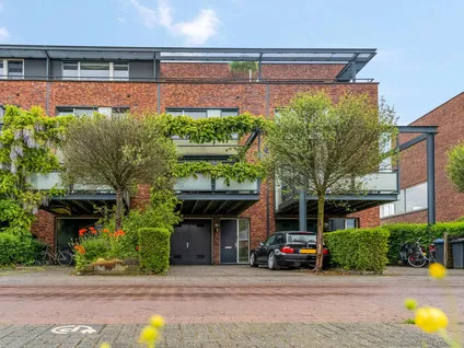 Tussenwoning te koop: Fanny Blankers-Koenstraat 93, Bakenhof Arnhem