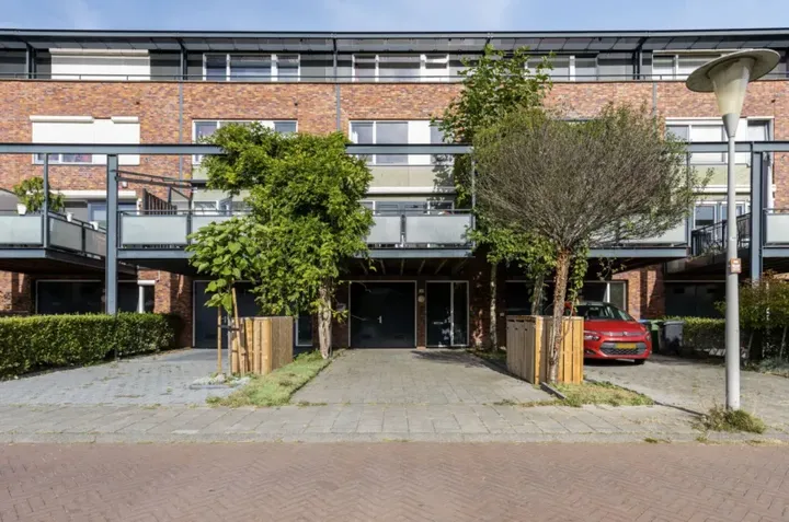 Tussenwoning te koop: Fanny Blankers-Koenstraat 59, Bakenhof Arnhem
