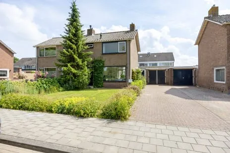 Semi-detached for sale: Farmsumerzijl 15, Oosterveld Farmsum