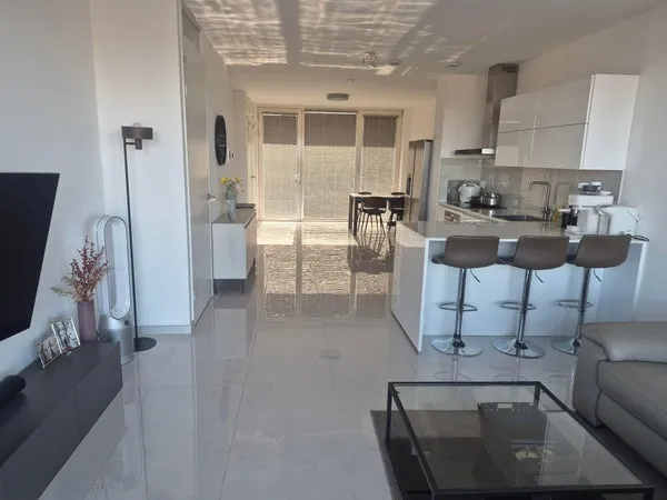 Huurwoning: Fascinatio Boulevard 704B in Capelle Aan Den Ijssel - €2.100 per maand - 81m²