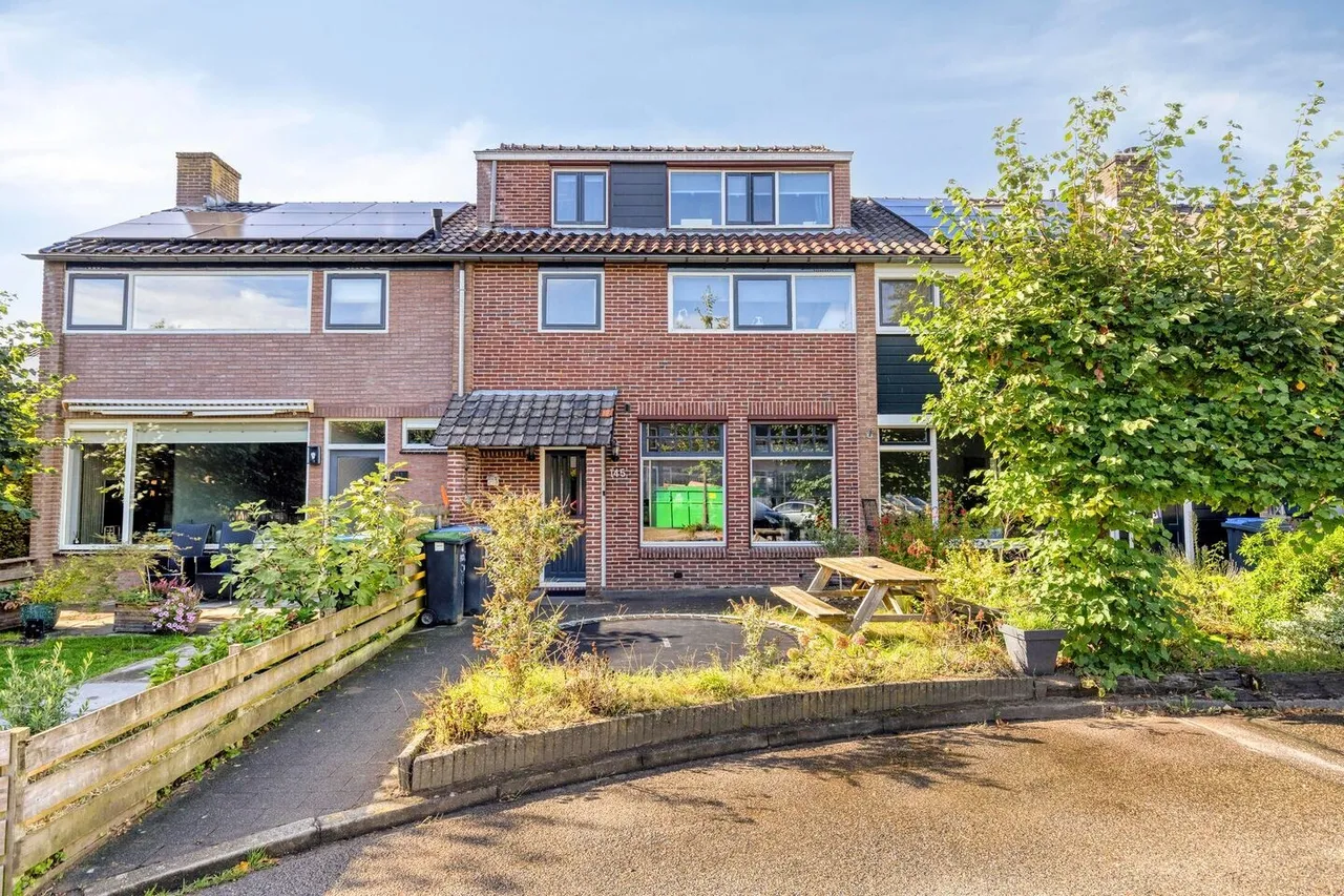Tussenwoning te koop: Fazantlaan 145, Dieren