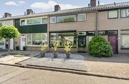 Tussenwoning te koop: Fazantlaan 47, Dieren-Noord boven spoorlijn Dieren