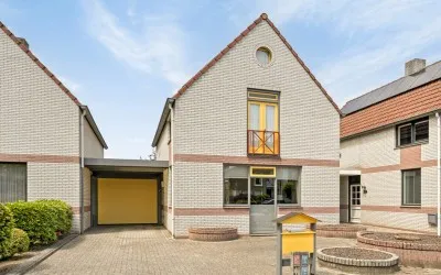Tussenwoning te koop: Fazantlaan 73, Budel Budel