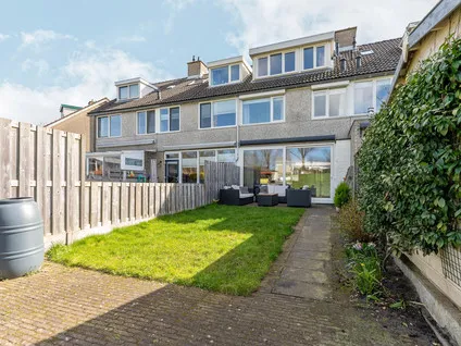 Tussenwoning te huur: Fazantstraat 30, Vogelbuurt Lisse