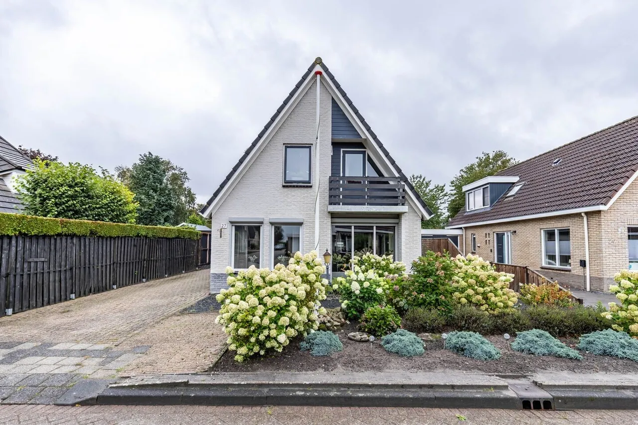Vrijstaande woning te koop: Feanhout 27, Feanwâlden