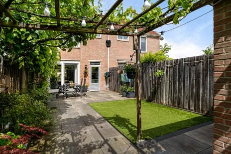 Tussenwoning te koop: Feestdans 59, Dansenbuurt-noord Capelle Aan Den Ijssel
