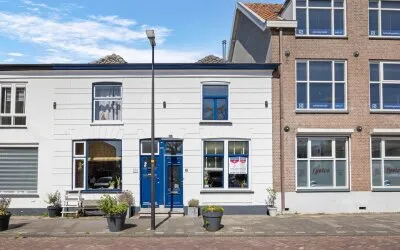 Tussenwoning te koop: Fenacoliuslaan 10, Taanschuurpolder Maassluis