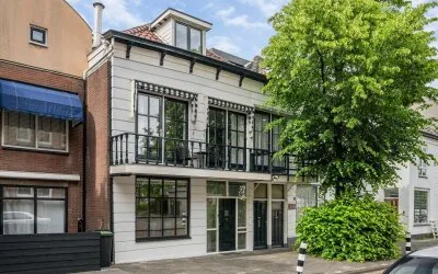 Tussenwoning te koop: Fenacoliuslaan 18, Taanschuurpolder Maassluis