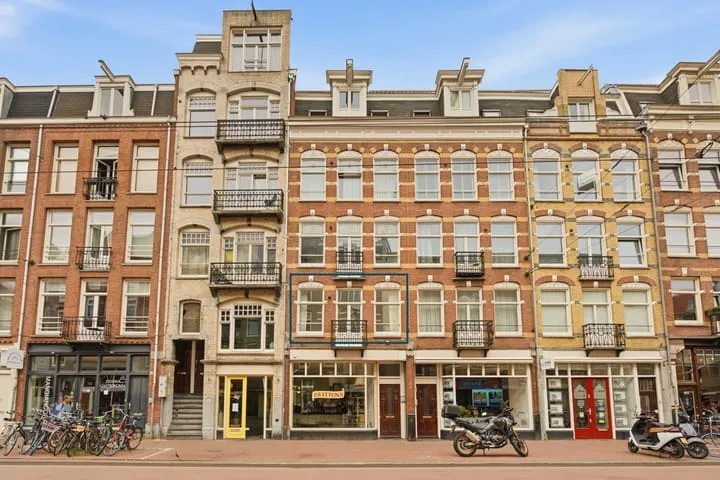 Apartment for sale: Ferdinand Bolstraat 166-1, Cornelis Troostbuurt Amsterdam