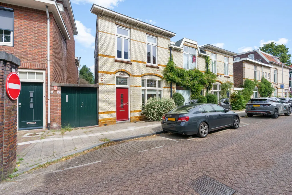 Hoekwoning te koop: Ferdinand Bolstraat 2A, Utrecht