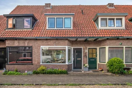 Tussenwoning te koop: Ferdinand Bolstraat 33, Zandweerd-Zuid Deventer