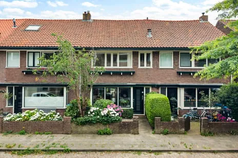 Tussenwoning te koop: Ferdinand Bolstraat 41, Julianapark Leeuwarden